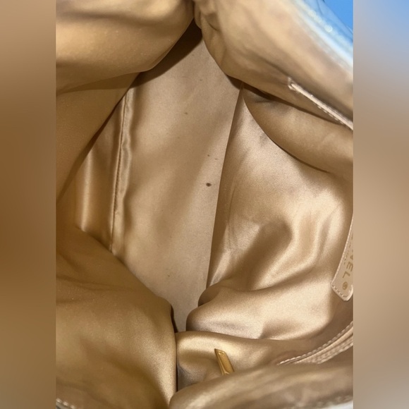 Chanel Rodeo Drive Hobo - Picture 10 of 14